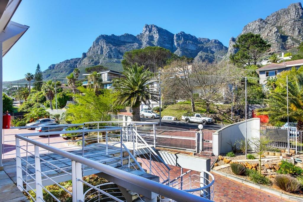 Stunning Sea View Apartment - Camps Bay Cape Town Luaran gambar